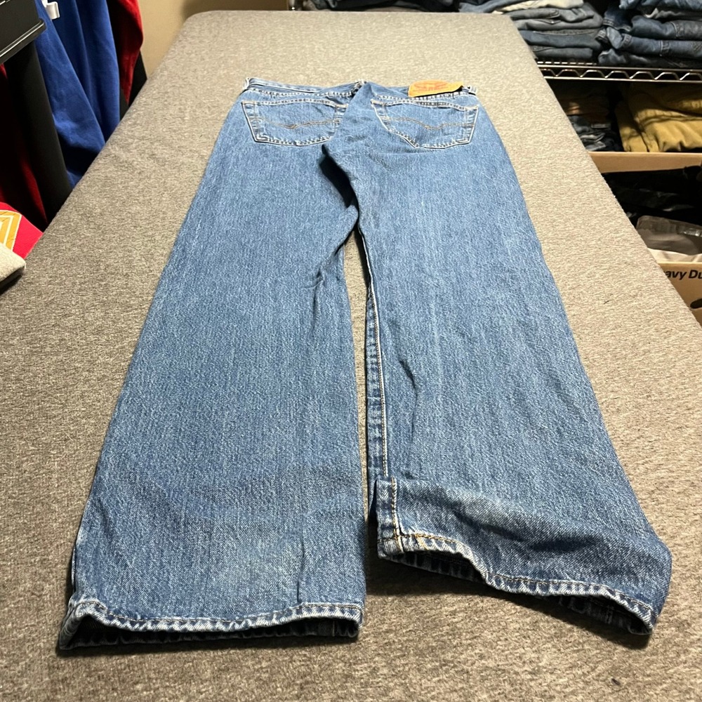 Levis 501 Original Fit Mens Jeans 32x34 Medium Wash Blue Straight Leg Denim